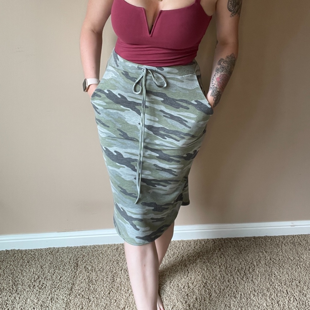 Camo maxi skirt with pockets